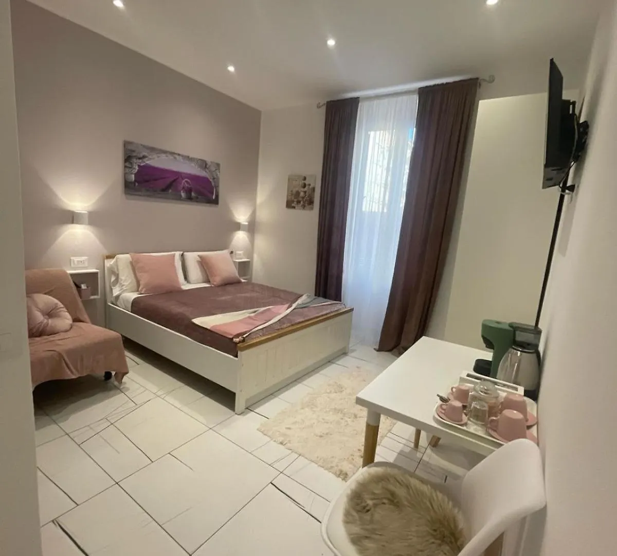 Laura Rooms La Spezia Italy