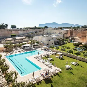 **** Hotel Cave Bianche Italia