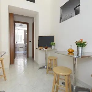 Nicetomeetyou , Roma Italia
